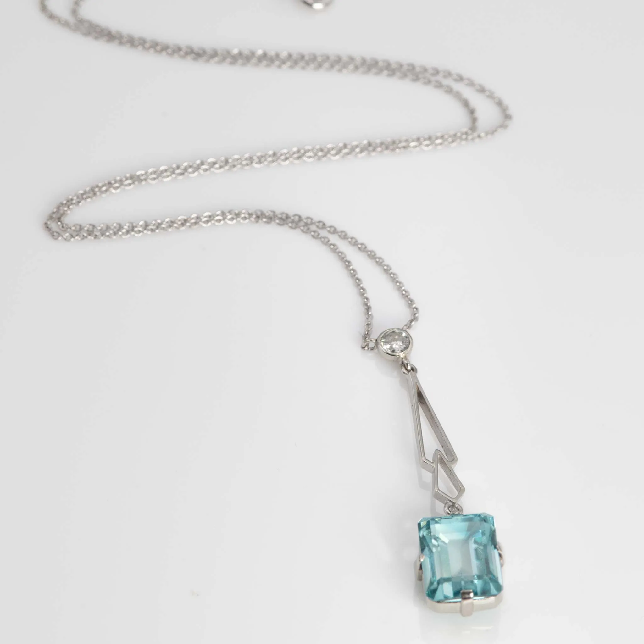 Art Deco 18ct White Gold 4.25 carat Aquamarine and Diamond Pendant