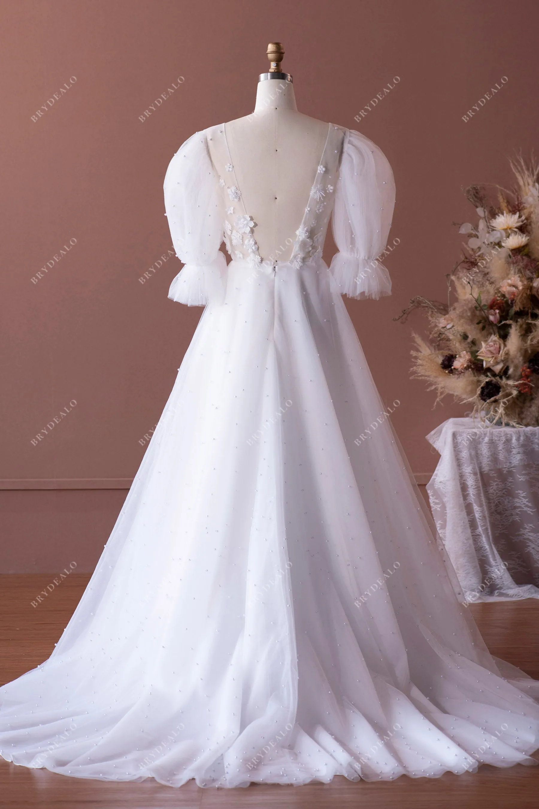 Exquisite Princess Bubble Sleeve Pearl Wedding Dress